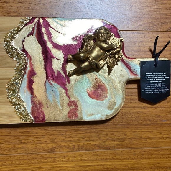 Charcuterie Board with Resin - Picture 3 of 4